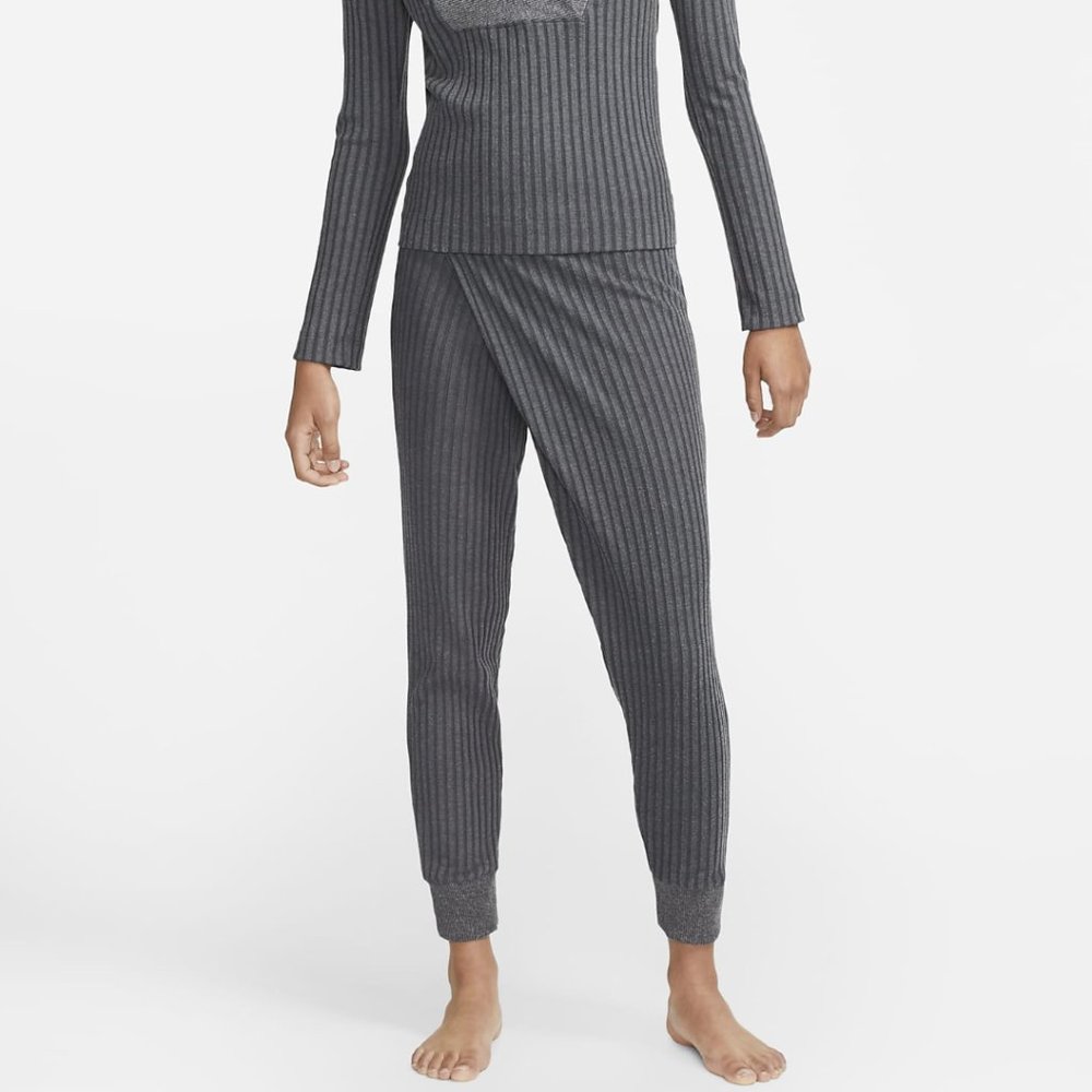 NWT Nike Luxe Yoga Crossover Ribbed Ankle Crop Pants Plus Size 1X